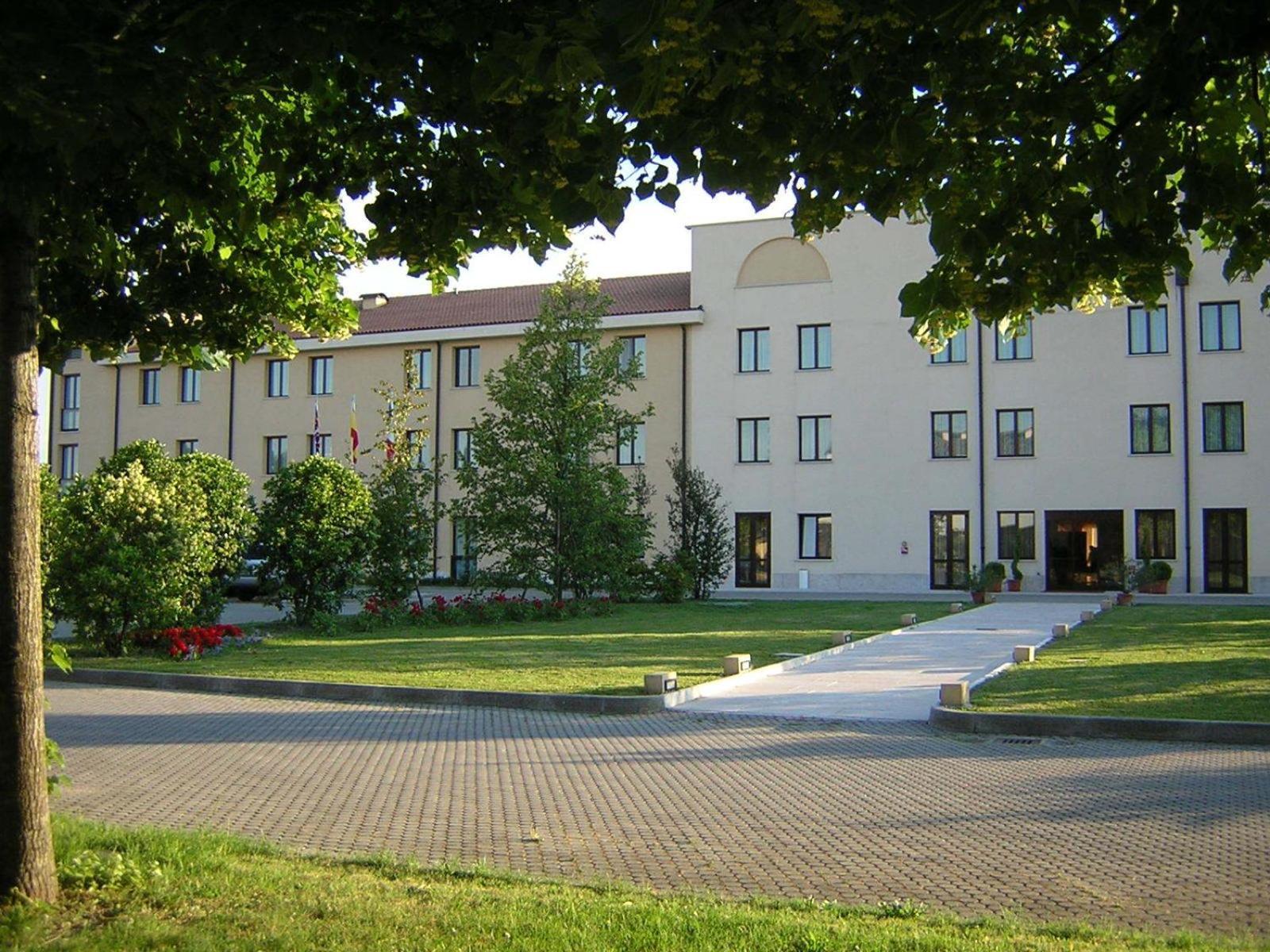 Una Hotels Occhiobello Esterno foto
