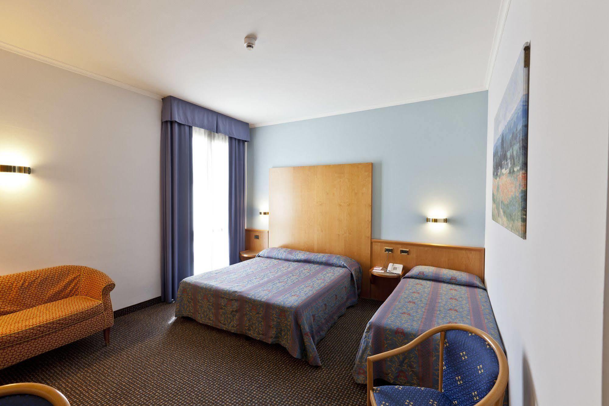 Una Hotels Occhiobello Esterno foto