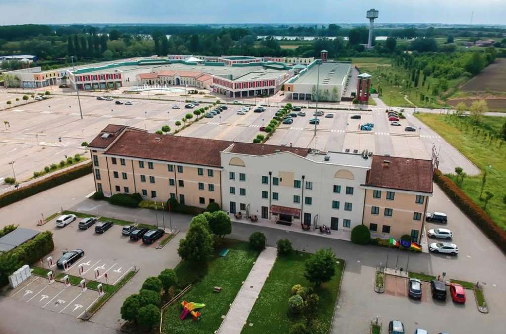 Una Hotels Occhiobello Esterno foto